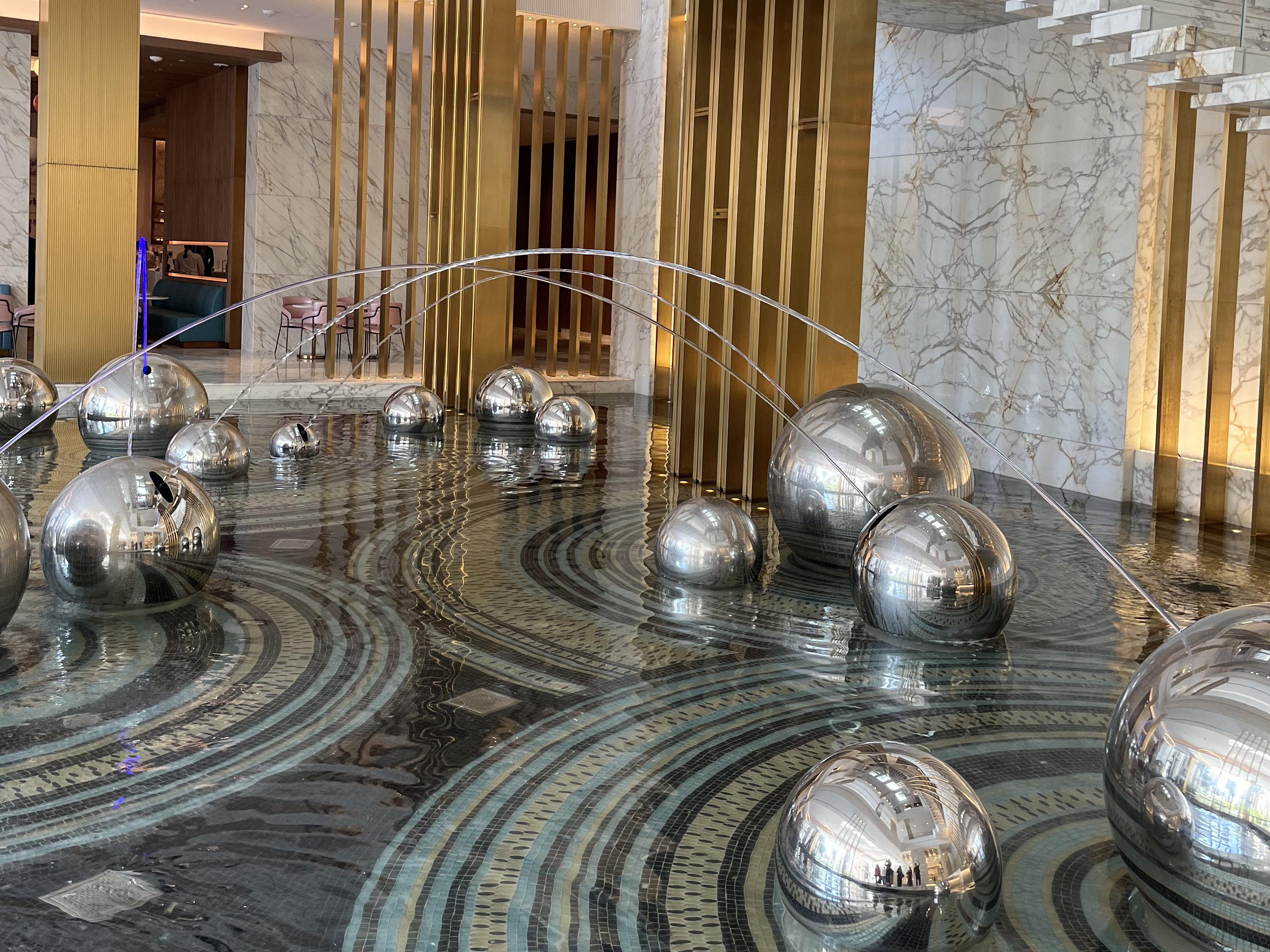 Crafting Splendor The Mosaic Marvel Atlantis, The Palm (2)