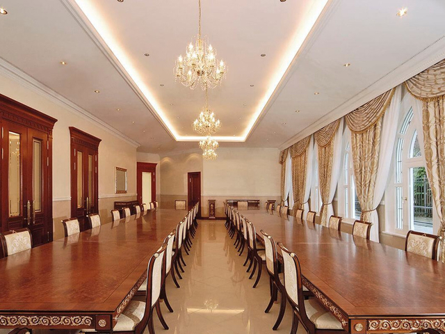 EAU-Ambassador-Residencia1